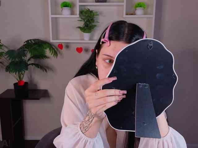 Lilith-Wholshh webcam