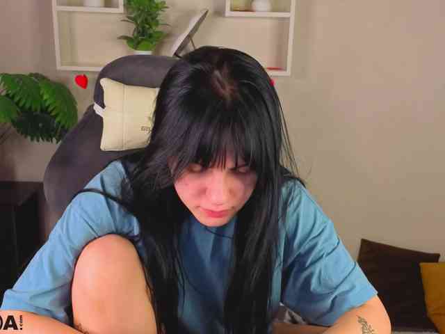 Lilith-Wholshh webcam