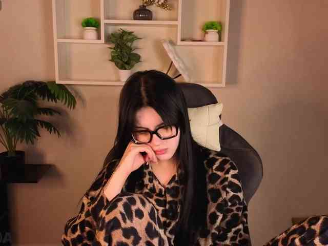 Lilith-Wholshh webcam