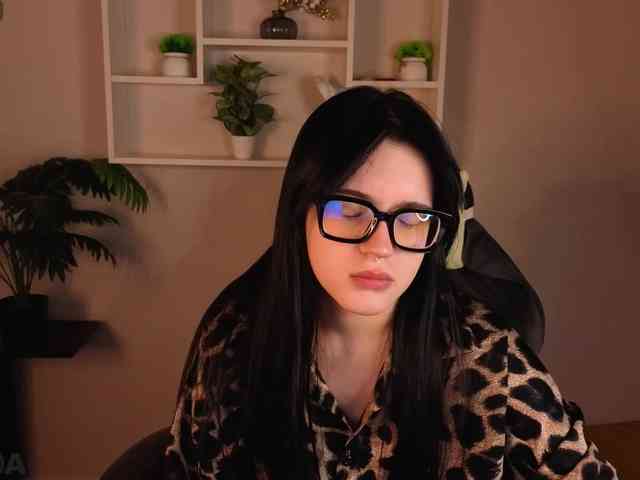 Lilith-Wholshh webcam