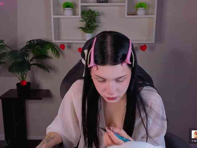 Lilith-Wholshh webcam