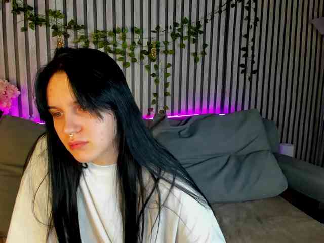 Lilith-Wholshh webcam