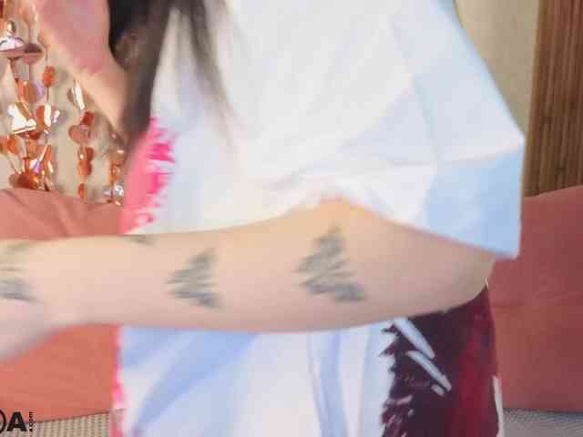 Lilith-Wholshh webcam