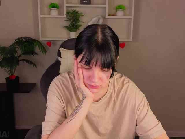 Lilith-Wholshh webcam