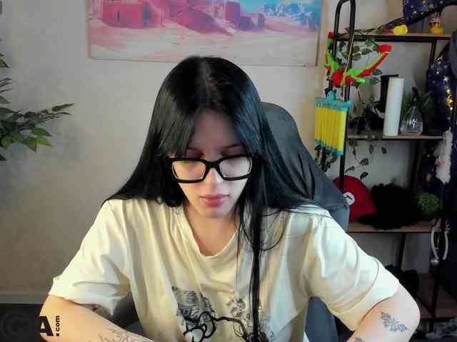 Lilith-Wholshh webcam