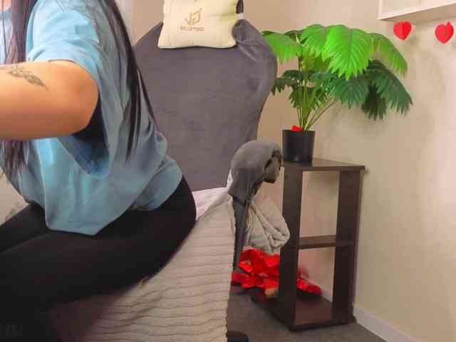 Lilith-Wholshh webcam