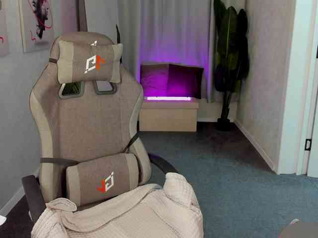 Lilith-Wholshh webcam