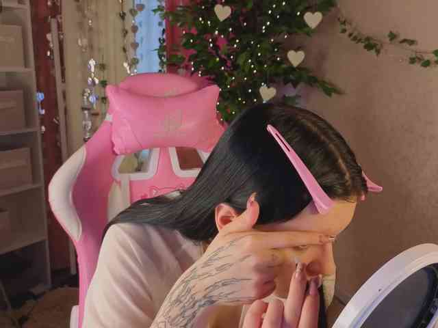 Lilith-Wholshh webcam