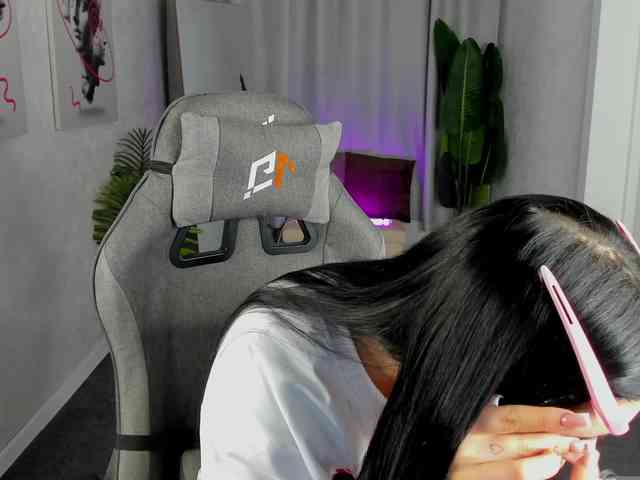 Lilith-Wholshh webcam