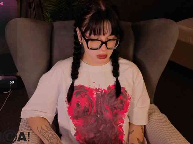 Lilith-Wholshh webcam