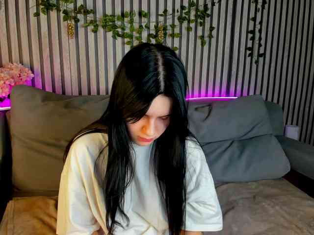 Lilith-Wholshh webcam