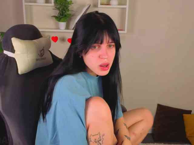 Lilith-Wholshh webcam