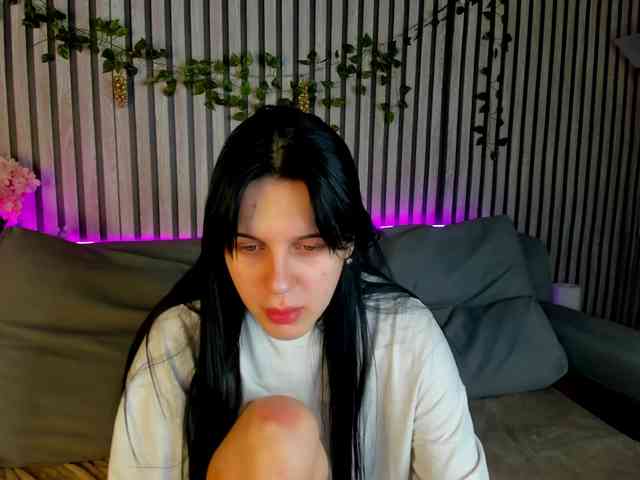 Lilith-Wholshh webcam