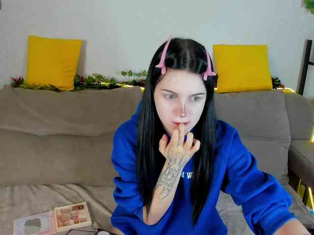 Lilith-Wholshh webcam