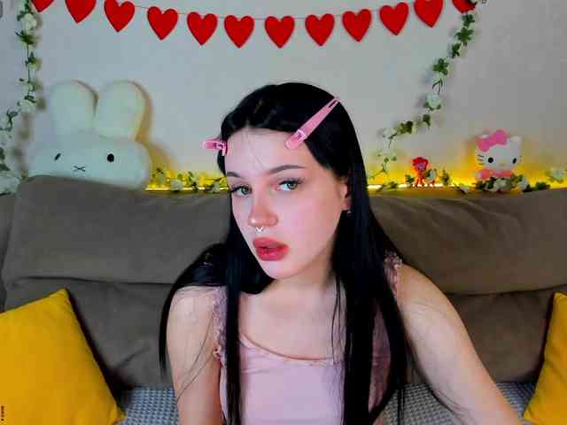 Lilith-Wholshh webcam