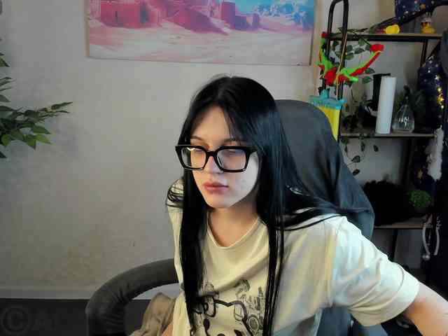 Lilith-Wholshh webcam