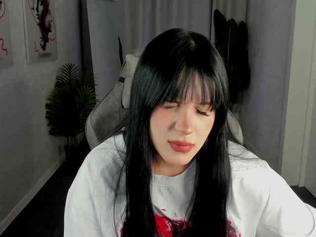 Lilith-Wholshh webcam