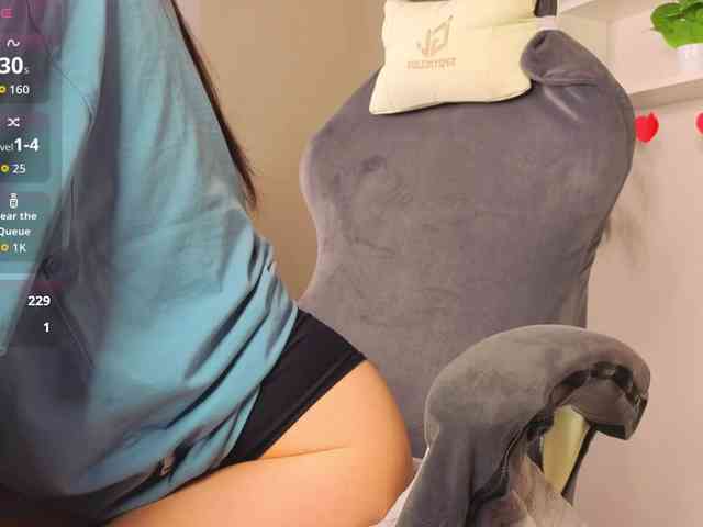 Lilith-Wholshh webcam