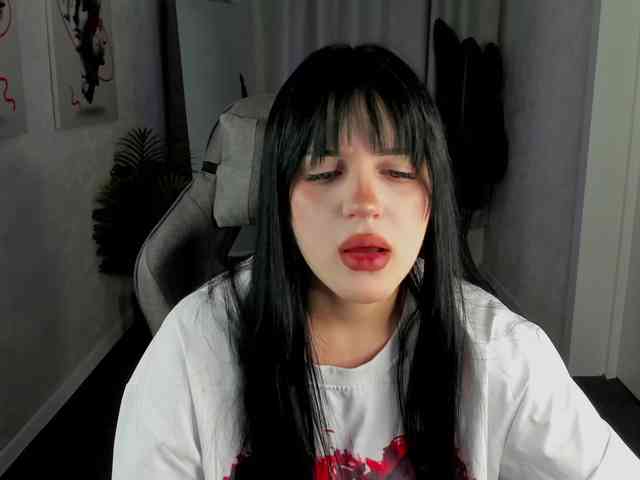 Lilith-Wholshh webcam