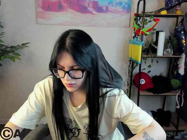 Lilith-Wholshh webcam