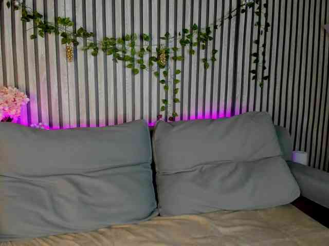 Lilith-Wholshh webcam