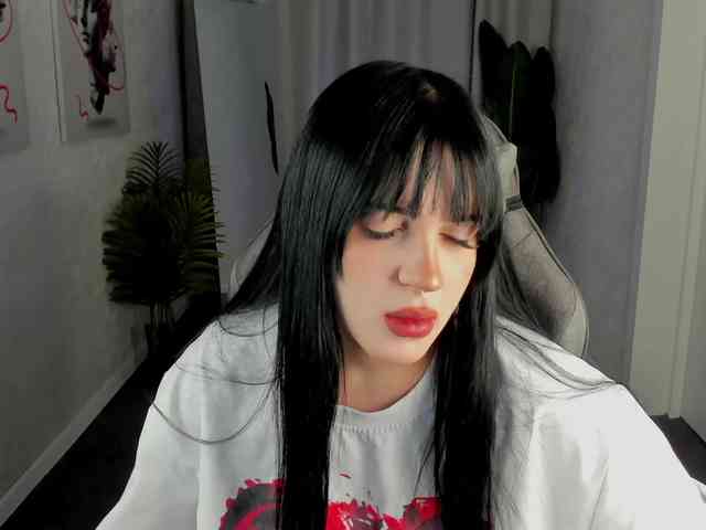 Lilith-Wholshh webcam