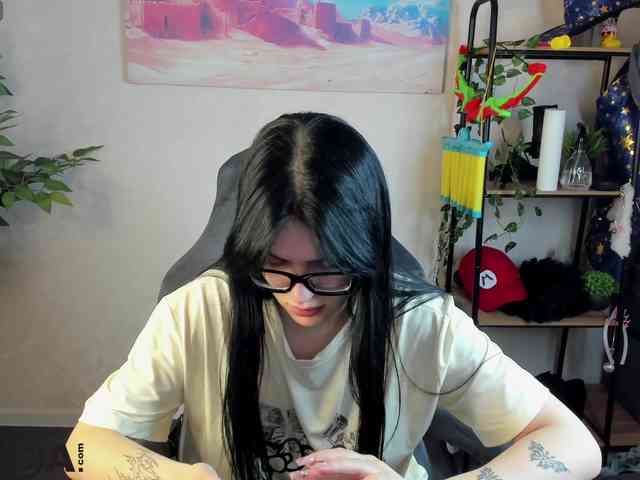 Lilith-Wholshh webcam