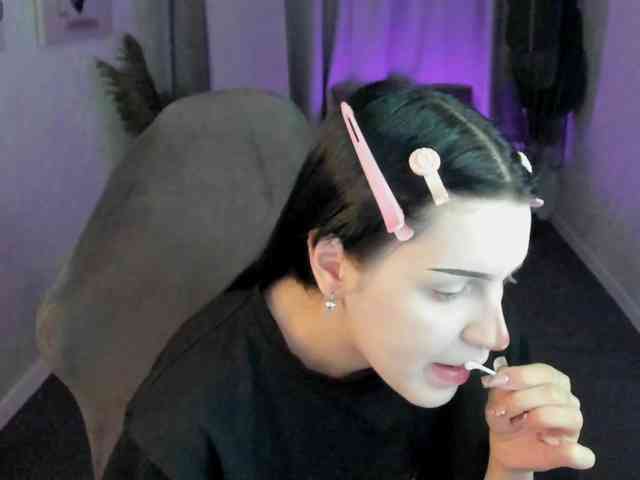 Lilith-Wholshh webcam