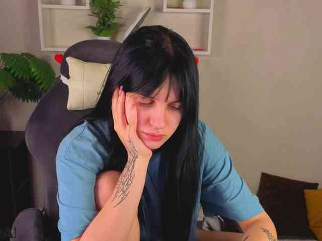 Lilith-Wholshh webcam