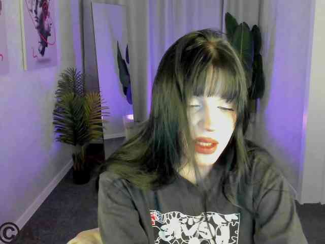 Lilith-Wholshh webcam