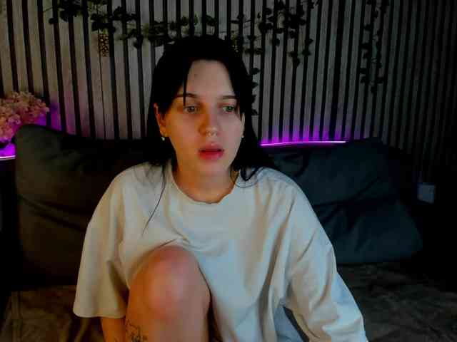 Lilith-Wholshh webcam