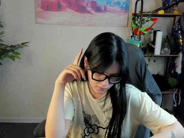 Lilith-Wholshh webcam