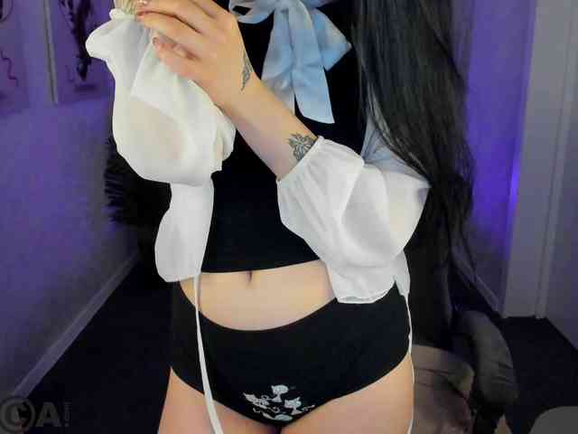 Lilith-Wholshh webcam