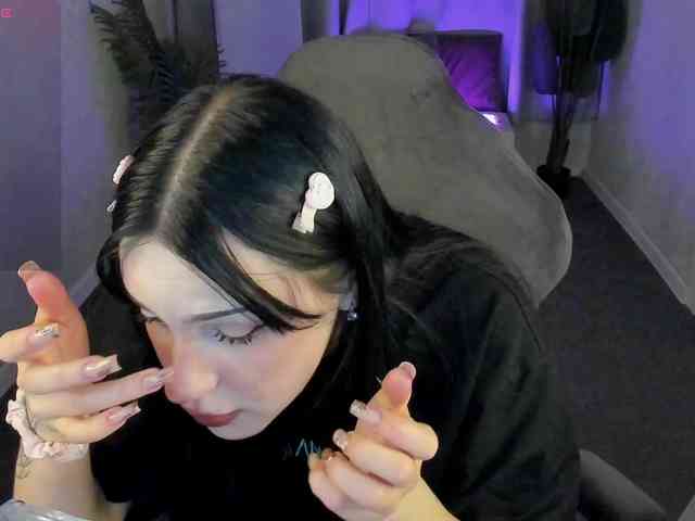 Lilith-Wholshh webcam