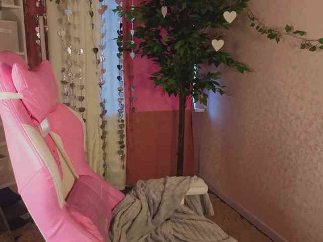 Lilith-Wholshh webcam