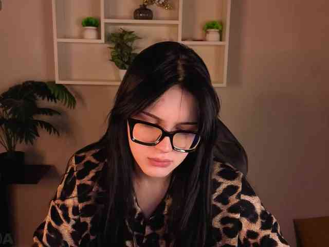 Lilith-Wholshh webcam