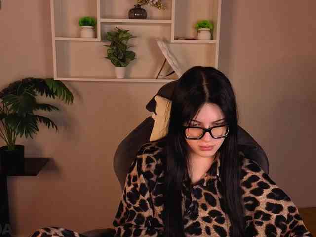 Lilith-Wholshh webcam