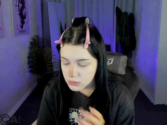 Lilith-Wholshh webcam