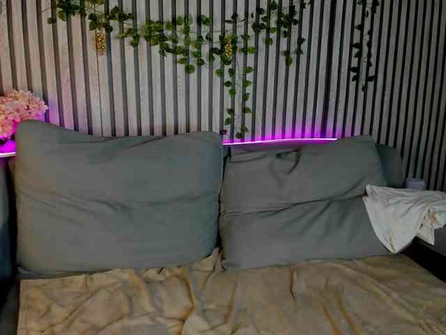 Lilith-Wholshh webcam