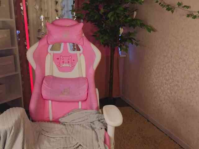 Lilith-Wholshh webcam