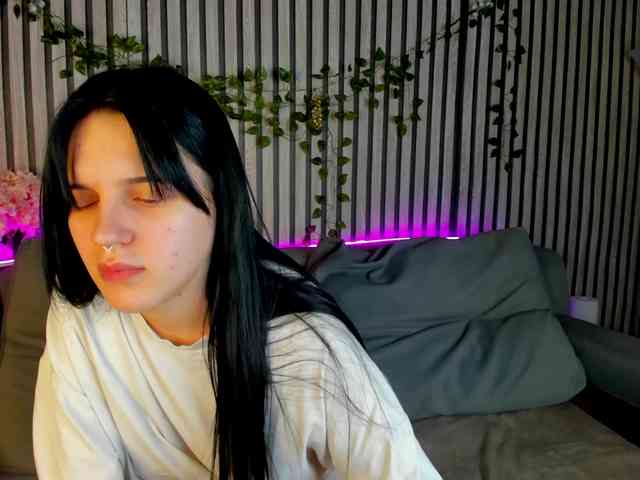 Lilith-Wholshh webcam