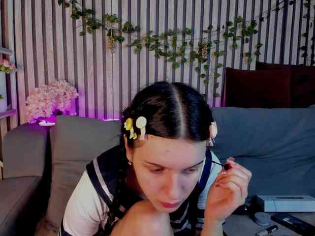 Lilith-Wholshh webcam