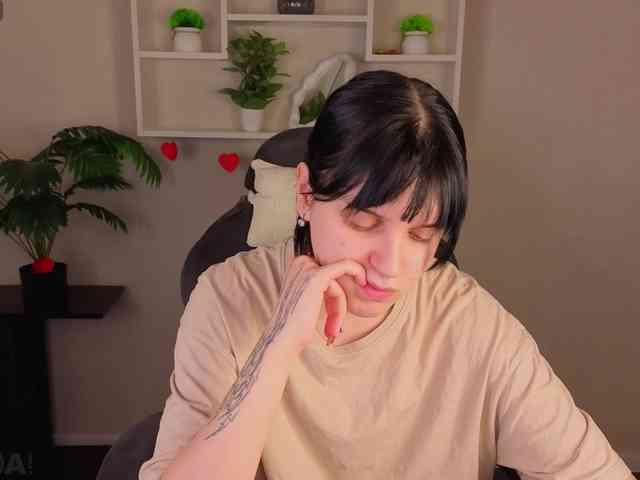 Lilith-Wholshh webcam