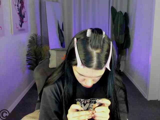 Lilith-Wholshh webcam