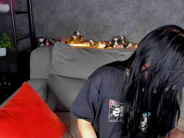 Lilith-Wholshh webcam