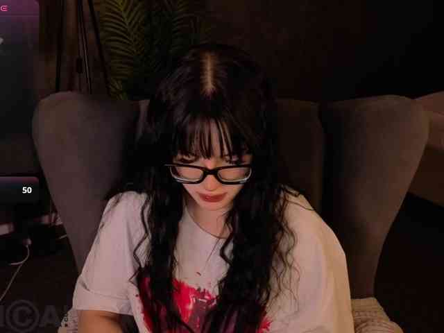 Lilith-Wholshh webcam