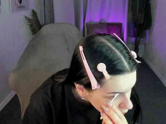 Lilith-Wholshh webcam