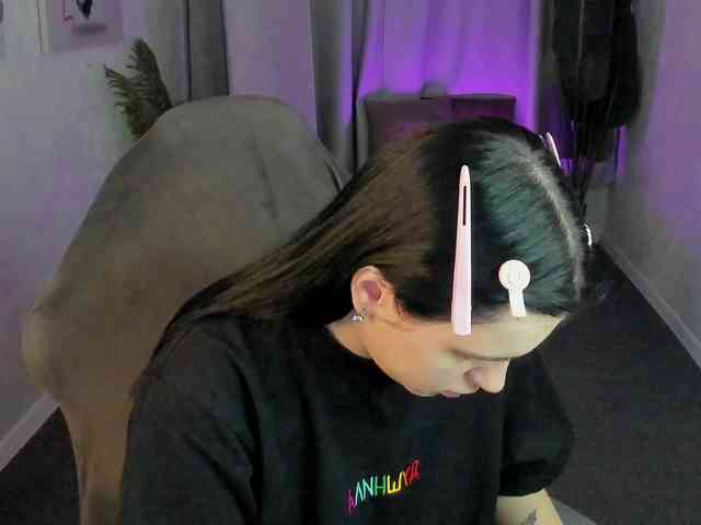 Lilith-Wholshh webcam