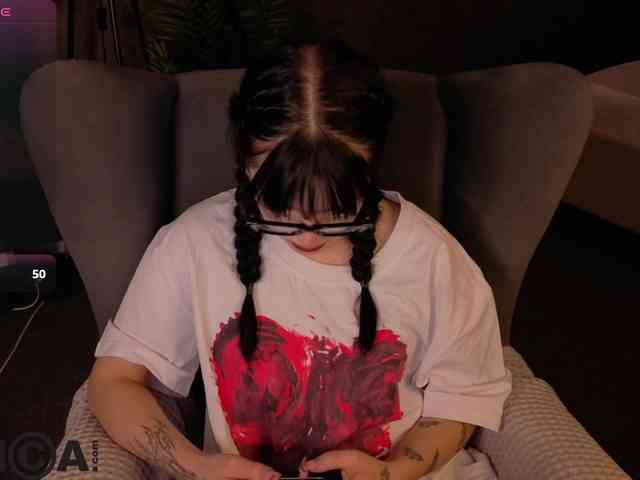 Lilith-Wholshh webcam