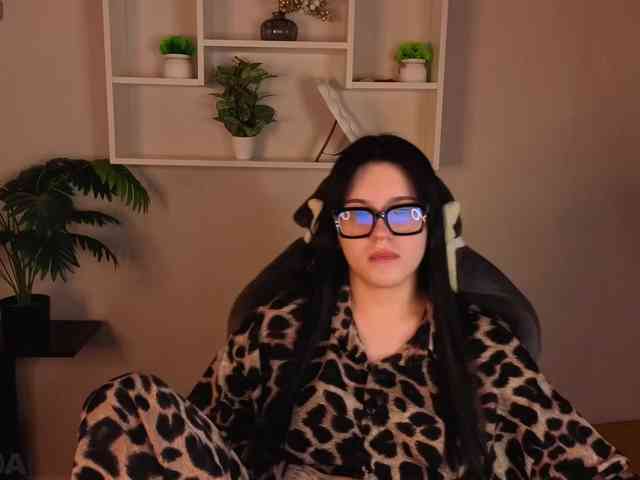 Lilith-Wholshh webcam